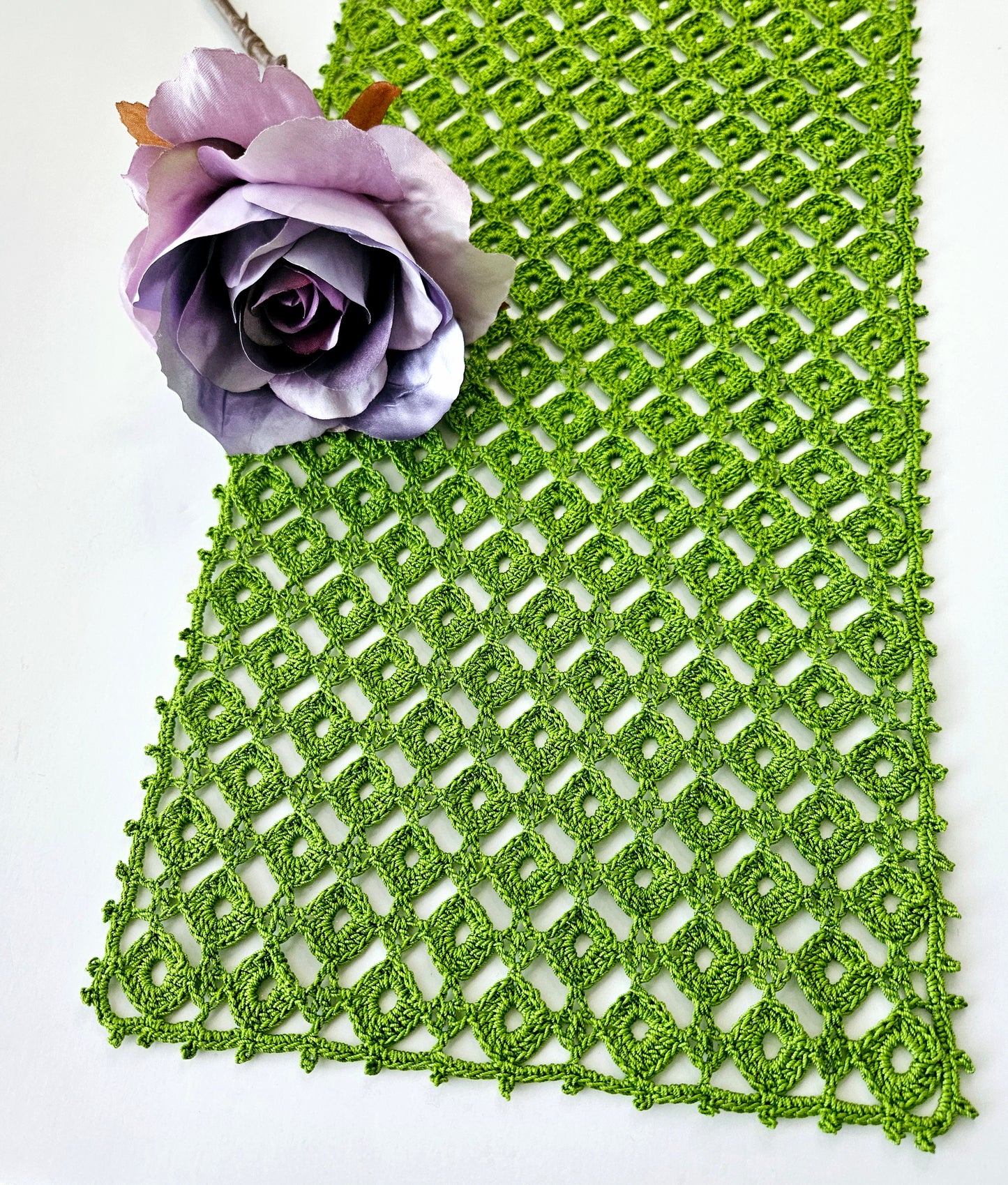 Roundabout Table Runner PDF Crochet Pattern