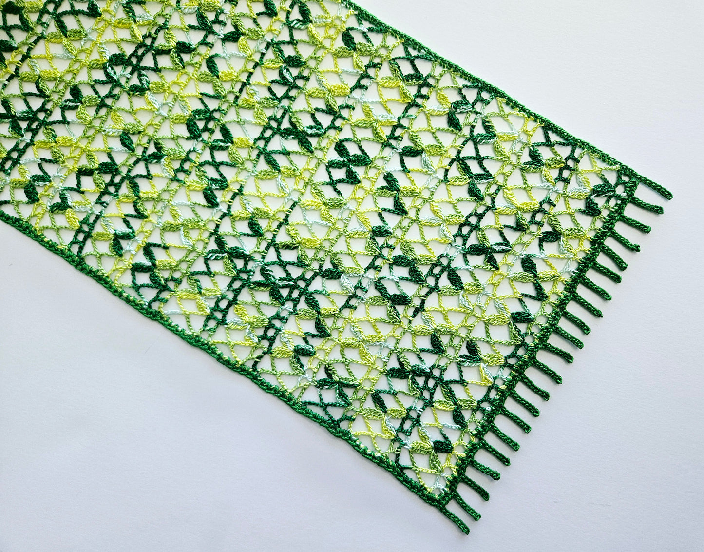 Clover Table Runner PDF Crochet Pattern