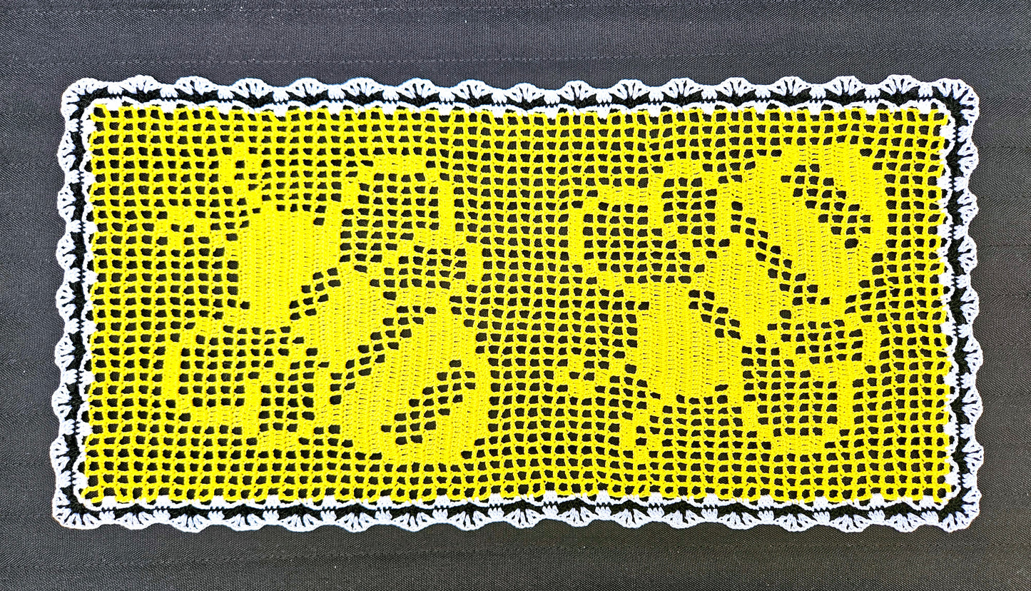 Bee Table Runner PDF Crochet Pattern