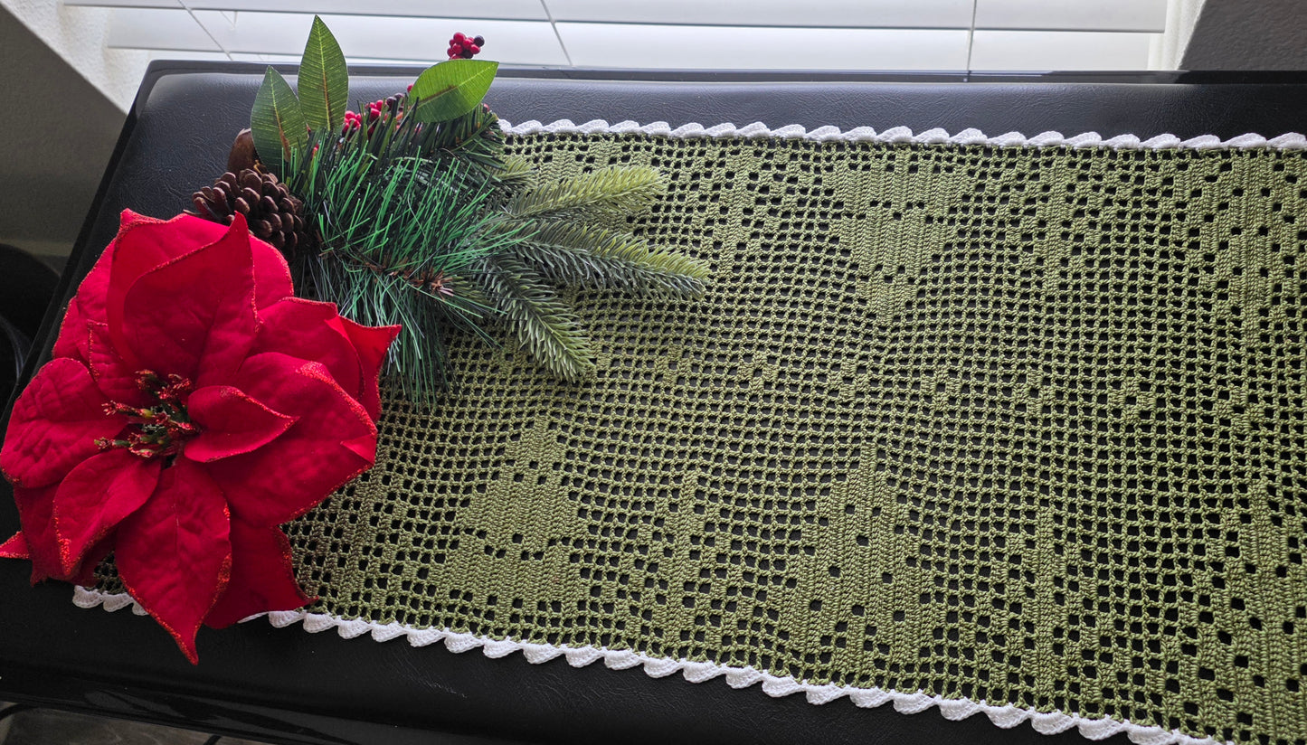 Christmas Tree Table Runner PDF Crochet Pattern