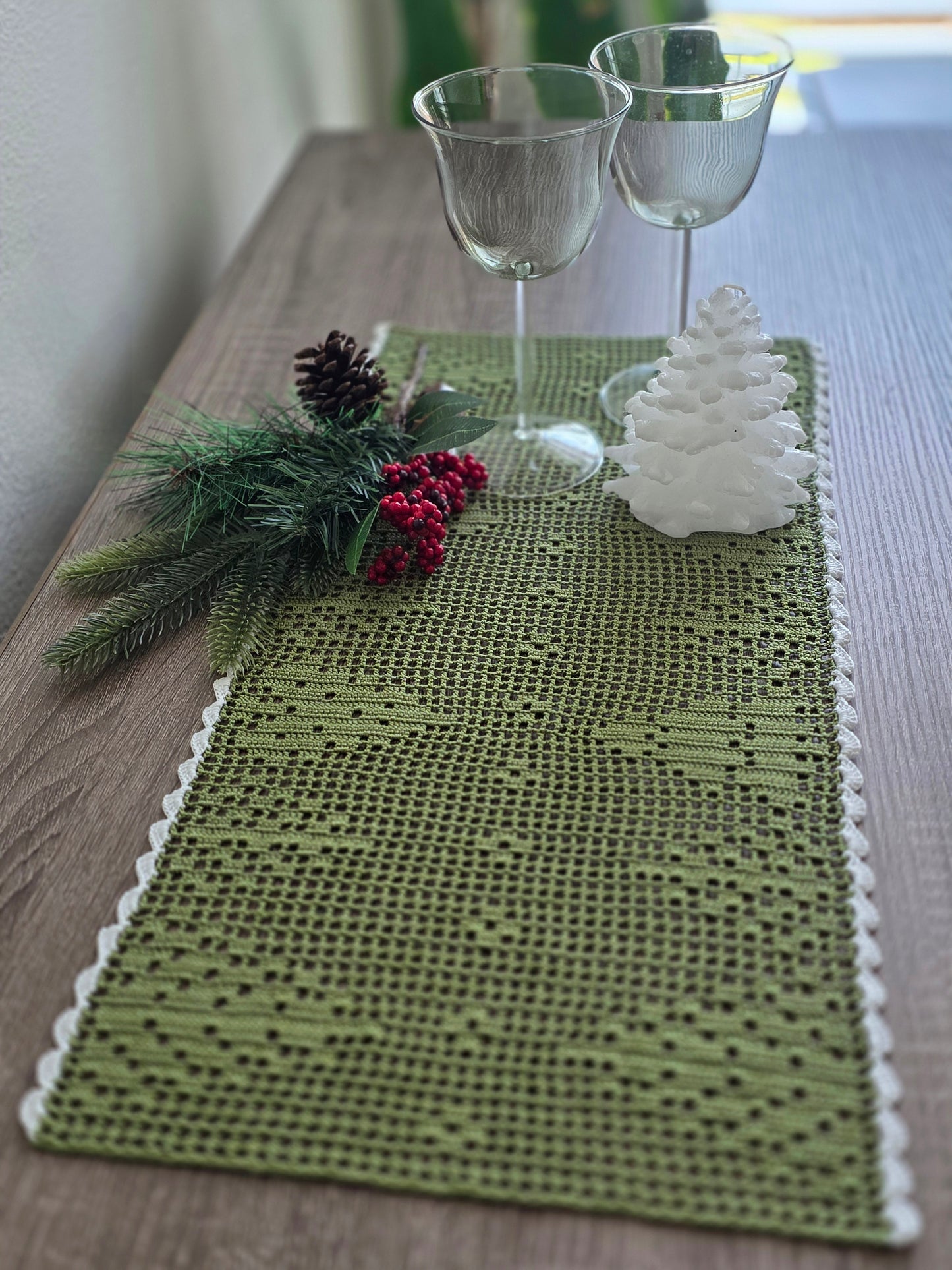 Christmas Tree Table Runner PDF Crochet Pattern