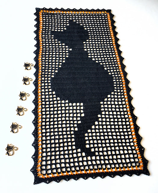 Black Cat Table Runner PDF crochet pattern