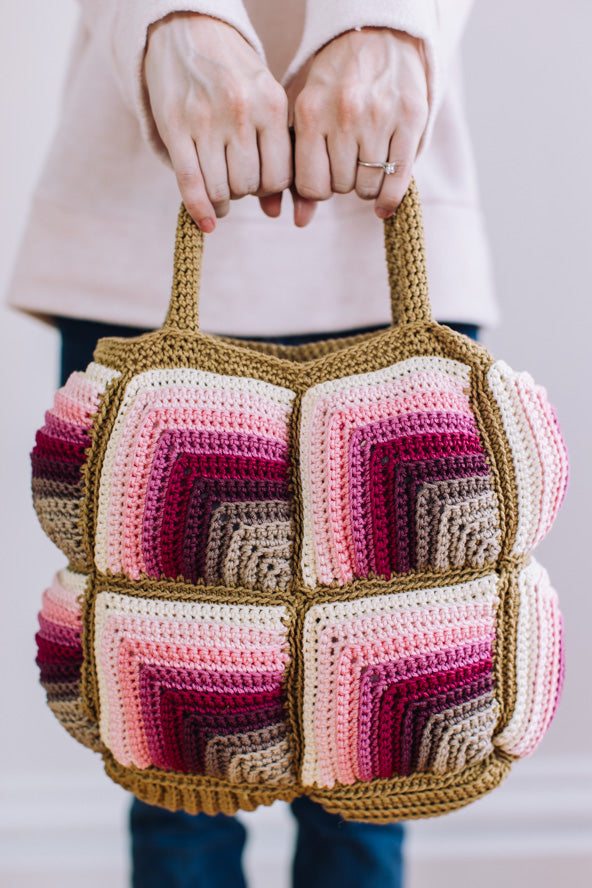 Blush Blizzard Puffer Purse PDF Crochet Pattern