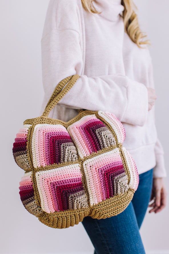 Blush Blizzard Puffer Purse PDF Crochet Pattern